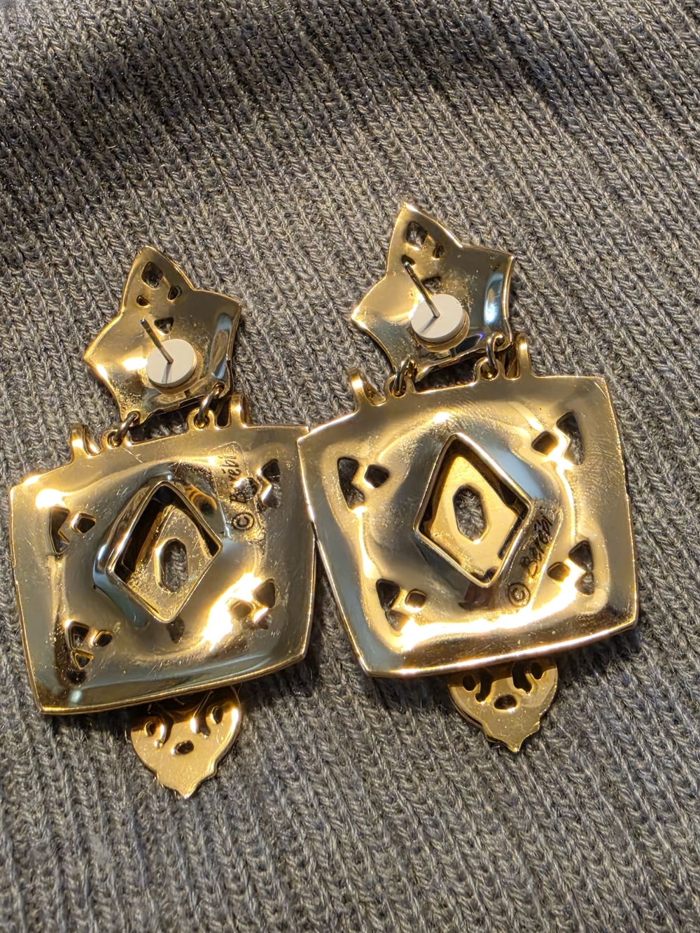 Berebi Vintage Gold and Black Geometric Drop Earrings - Picture 4 of 6